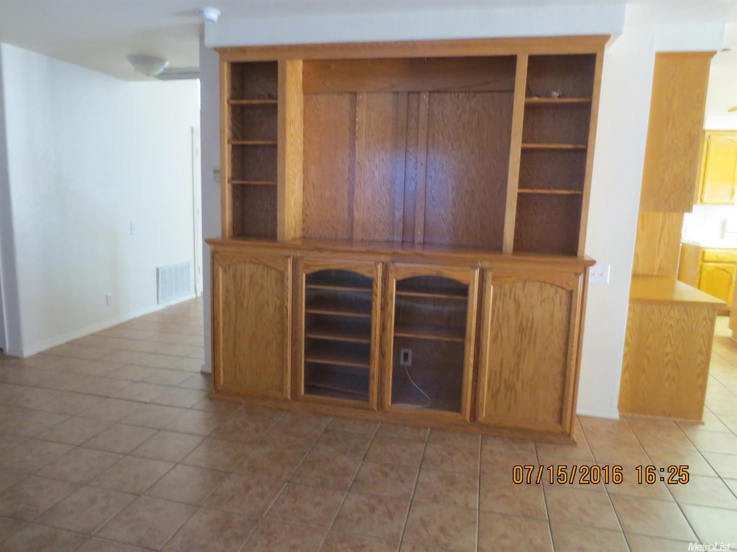 1801 Volendam Ave, Modesto, CA 95356 photo 8