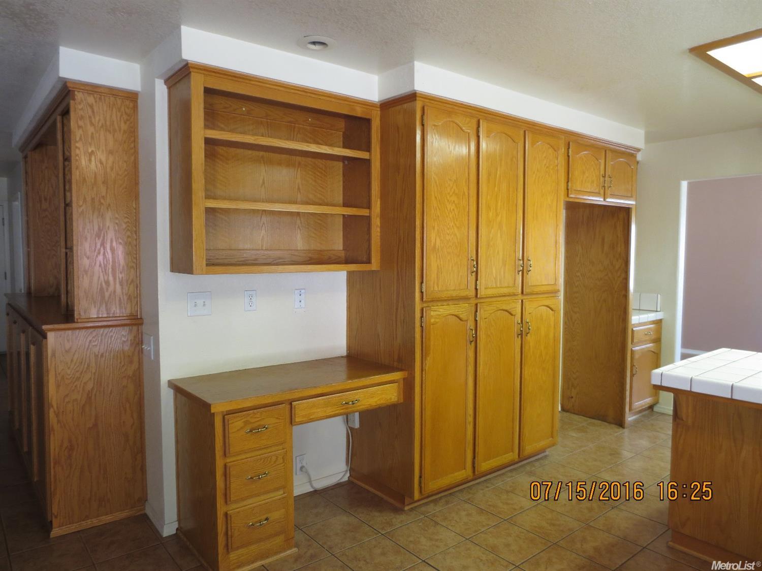 1801 Volendam Ave, Modesto, CA 95356 photo 10