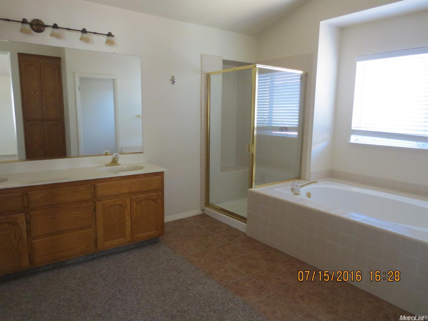 1801 Volendam Ave, Modesto, CA 95356 photo 18