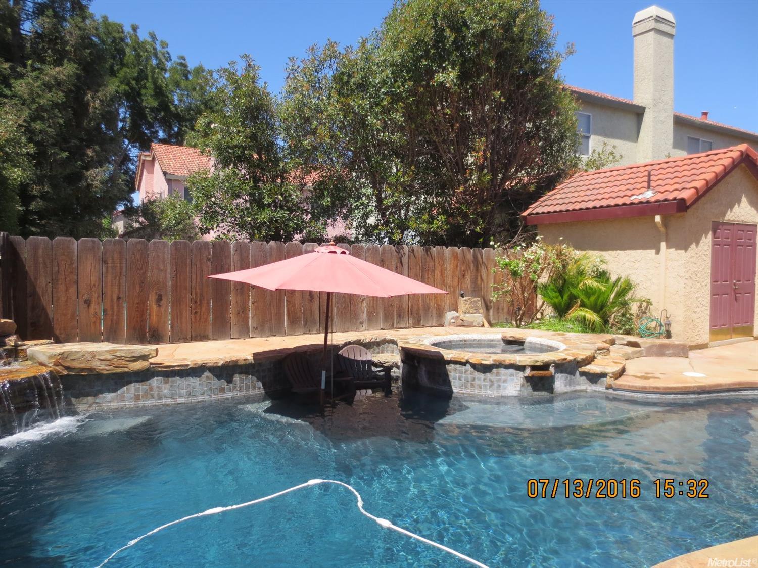 1801 Volendam Ave, Modesto, CA 95356 photo 2