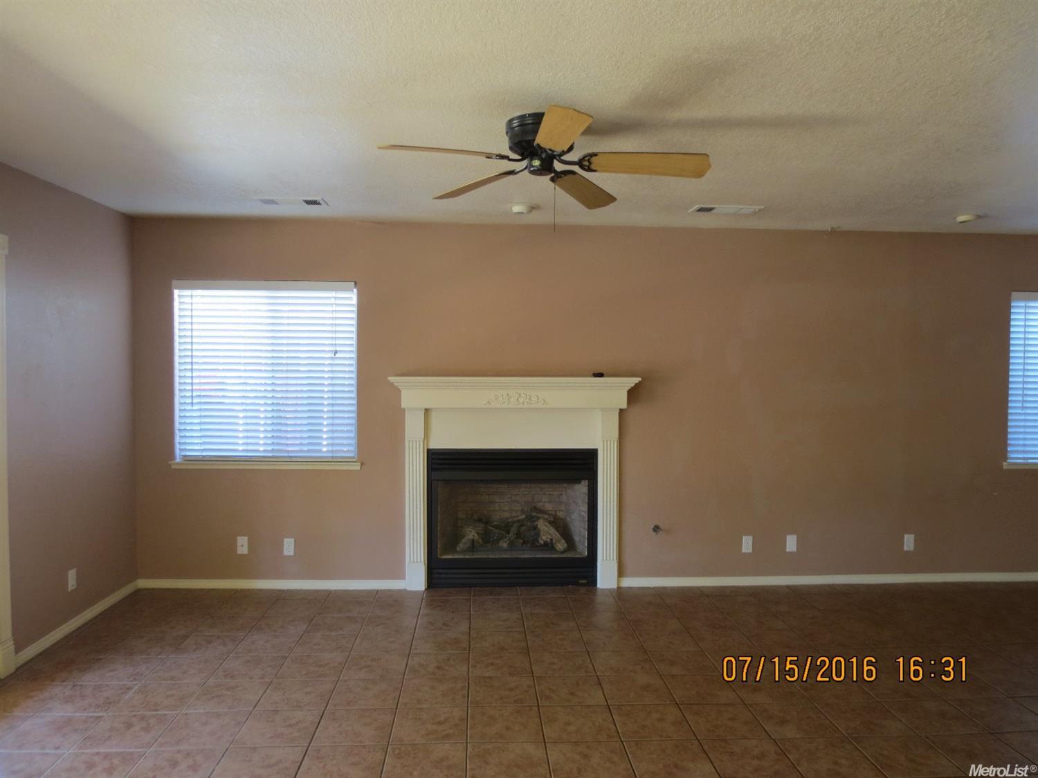 1801 Volendam Ave, Modesto, CA 95356 photo 15