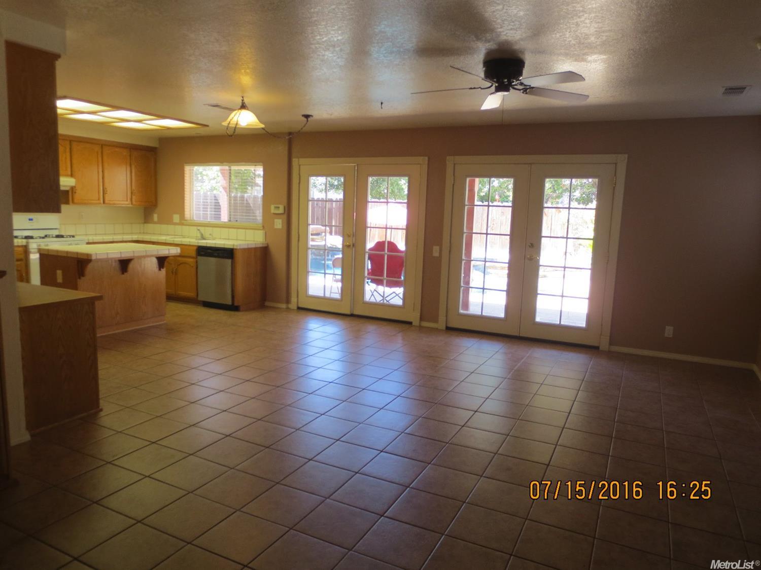 1801 Volendam Ave, Modesto, CA 95356 photo 7