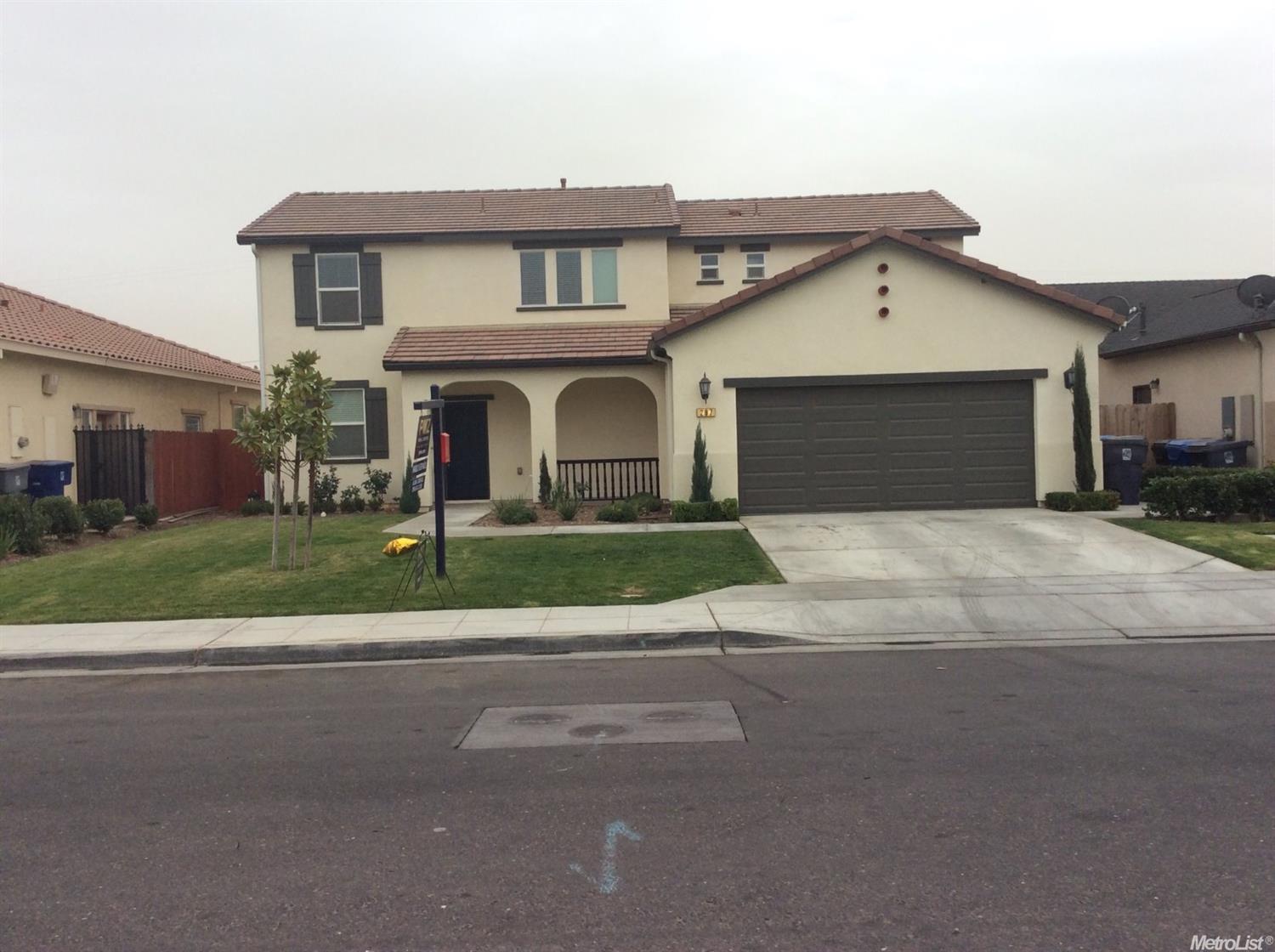 297 San Gabriel Dr, Madera, CA 93638 photo 1