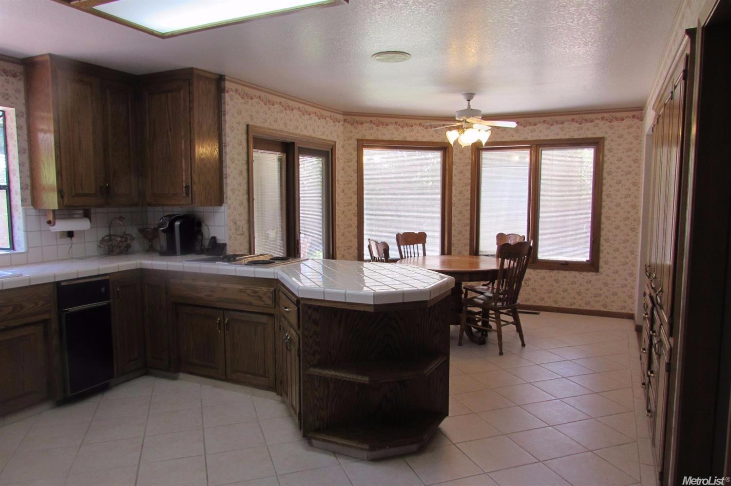 307 Aster Ct, Ripon, CA 95366 photo 9