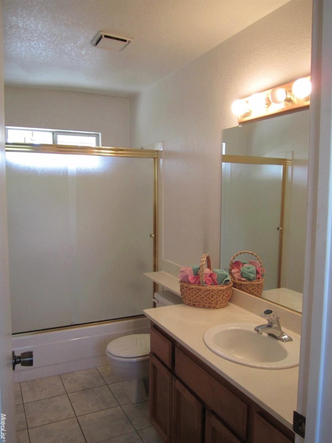 3821 Olivebranch Ln, Carmichael, CA 95608 photo 16