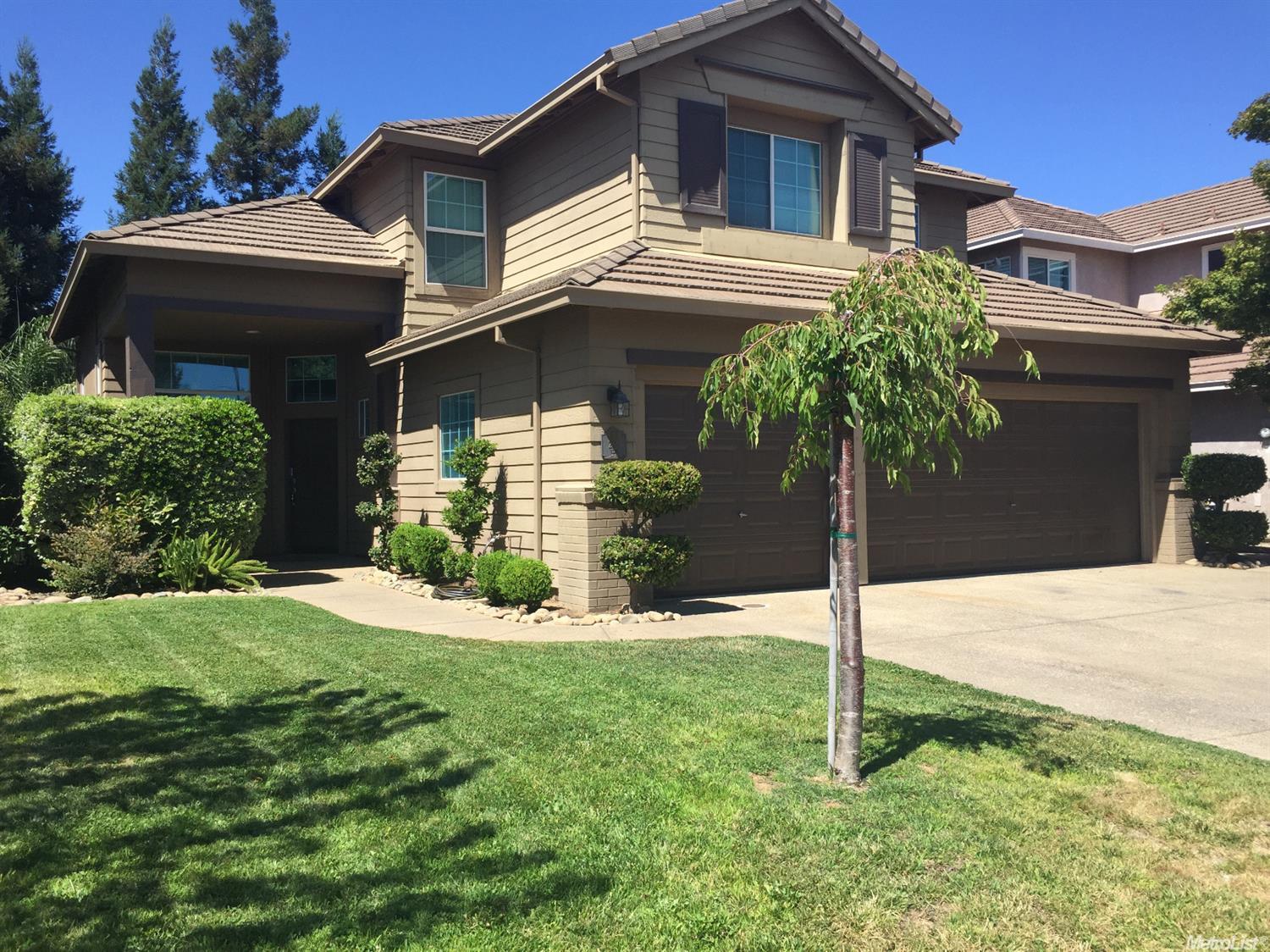 2741 Tejon St, Lodi, CA 95242 photo 2
