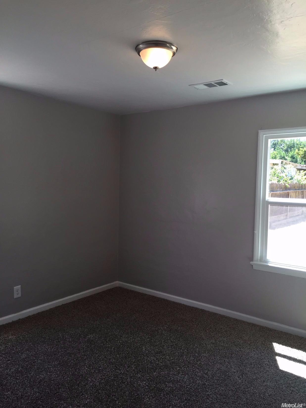 1413 Picardy Dr, Modesto, CA 95351 photo 4