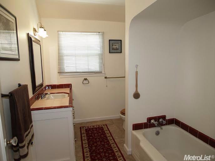 1448 Scenic Dr, Modesto, CA 95355 photo 21