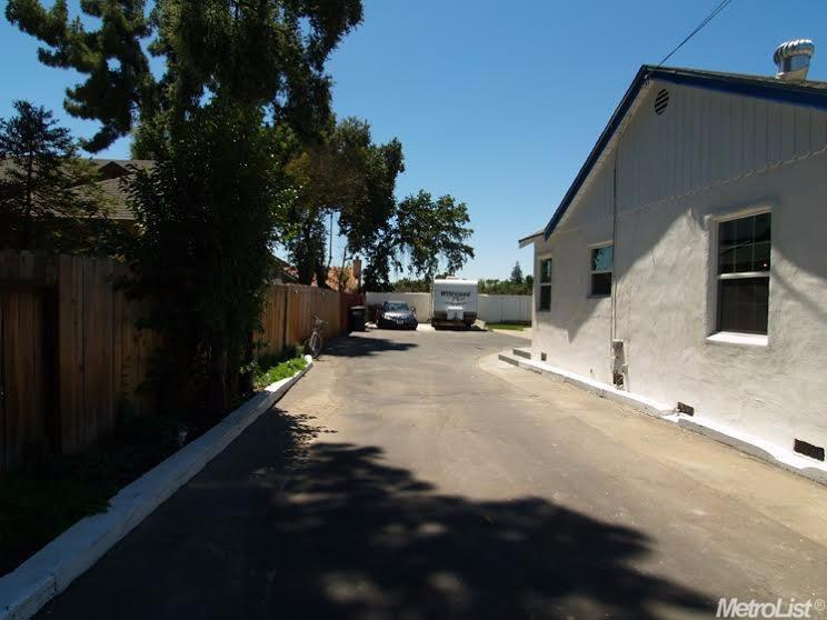 1448 Scenic Dr, Modesto, CA 95355 photo 5