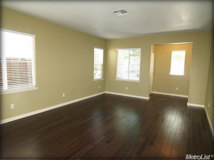 3233 Dewar Ln, Turlock, CA 95382 photo 3