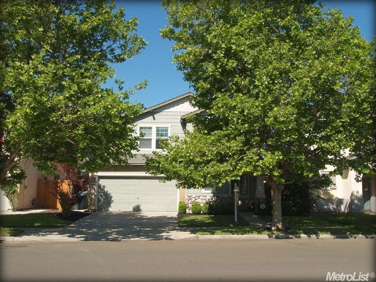 3233 Dewar Ln, Turlock, CA 95382 photo 1
