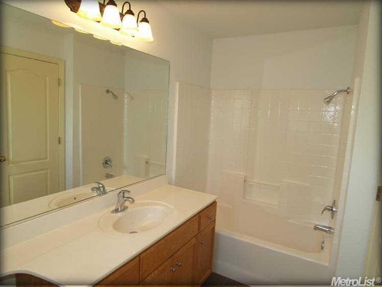 3233 Dewar Ln, Turlock, CA 95382 photo 20