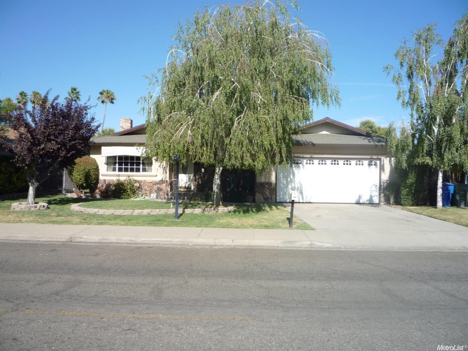 2900 10th St, Ceres, CA 95307 photo 2