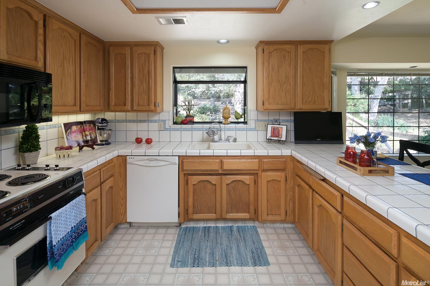 2960 Windsor Ct, Rescue, CA 95672 photo 8
