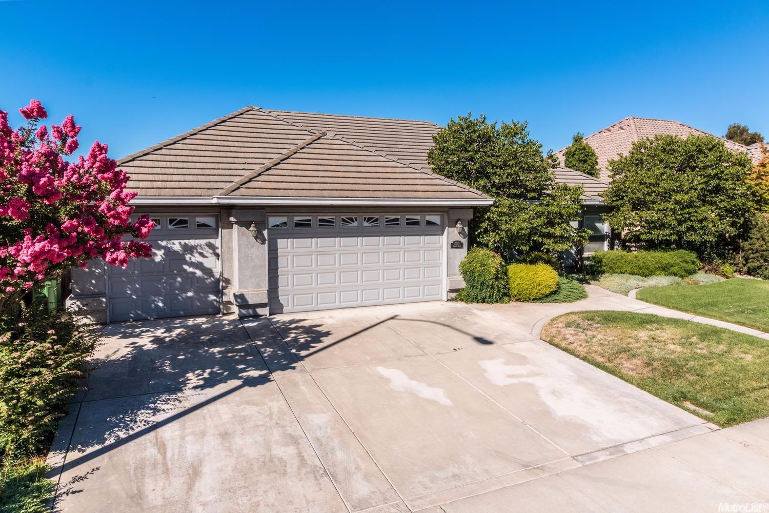 2820 Paradise Dr, Lodi, CA 95242 photo 1