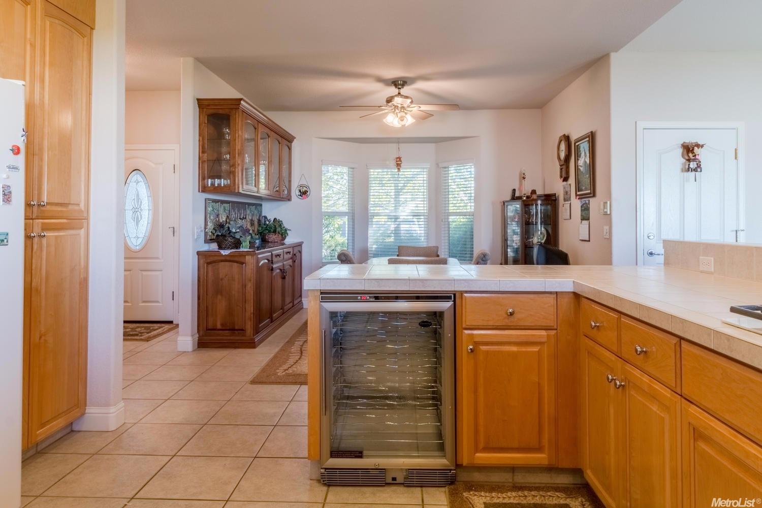 2820 Paradise Dr, Lodi, CA 95242 photo 5