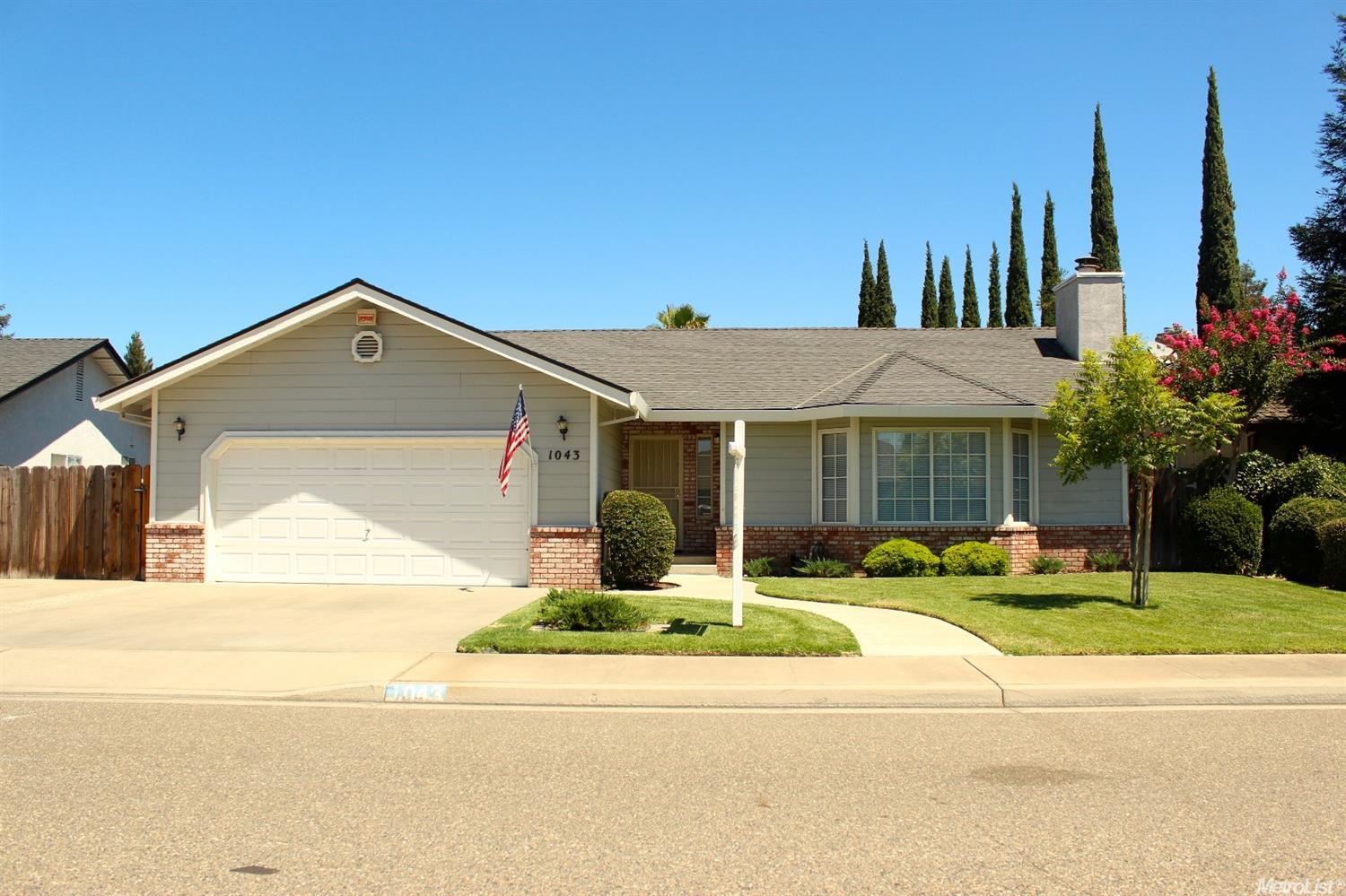 1043 Hartwick Ave, Turlock, CA 95382 photo 1