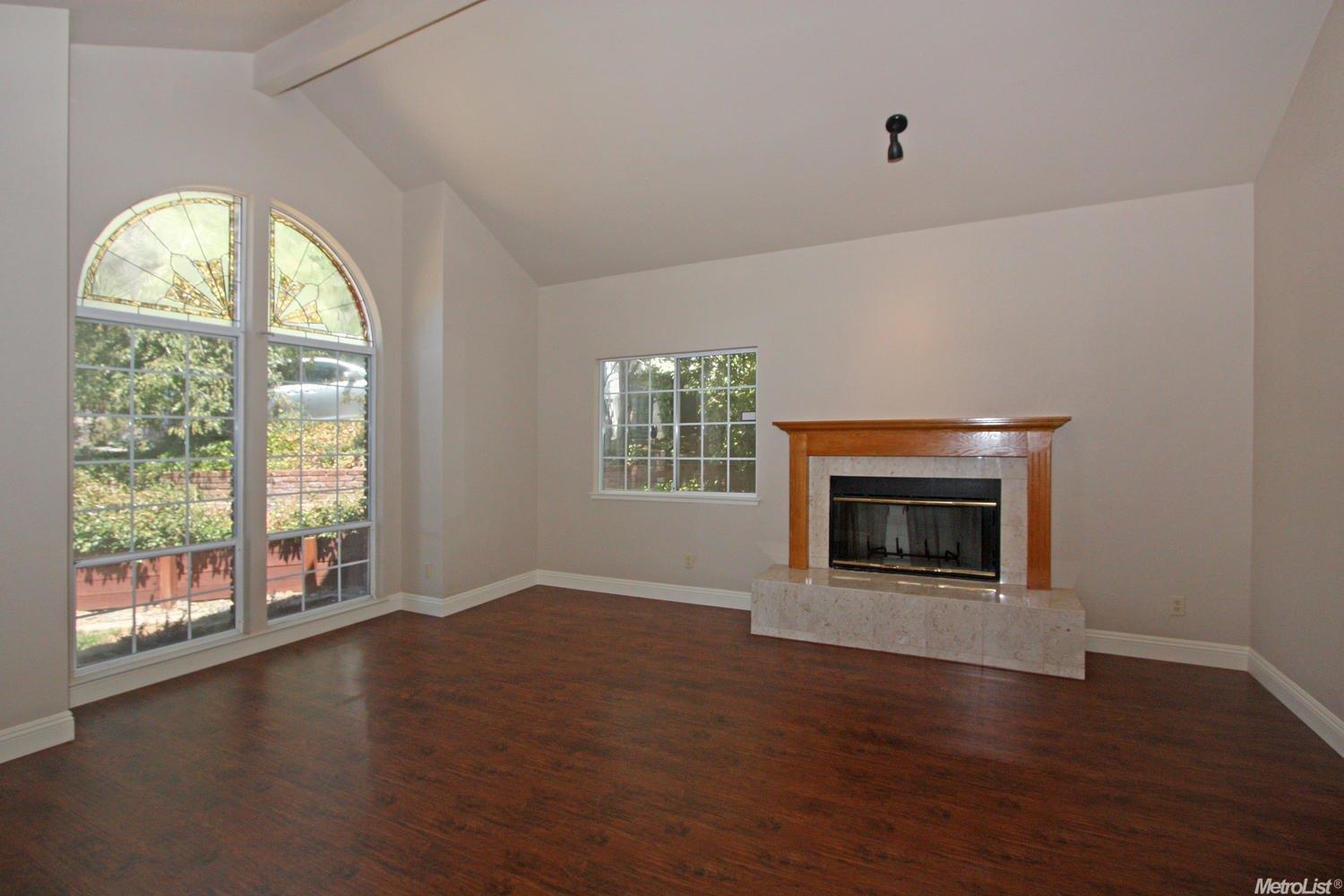 102 Ecklon Ct, Folsom, CA 95630 photo 2