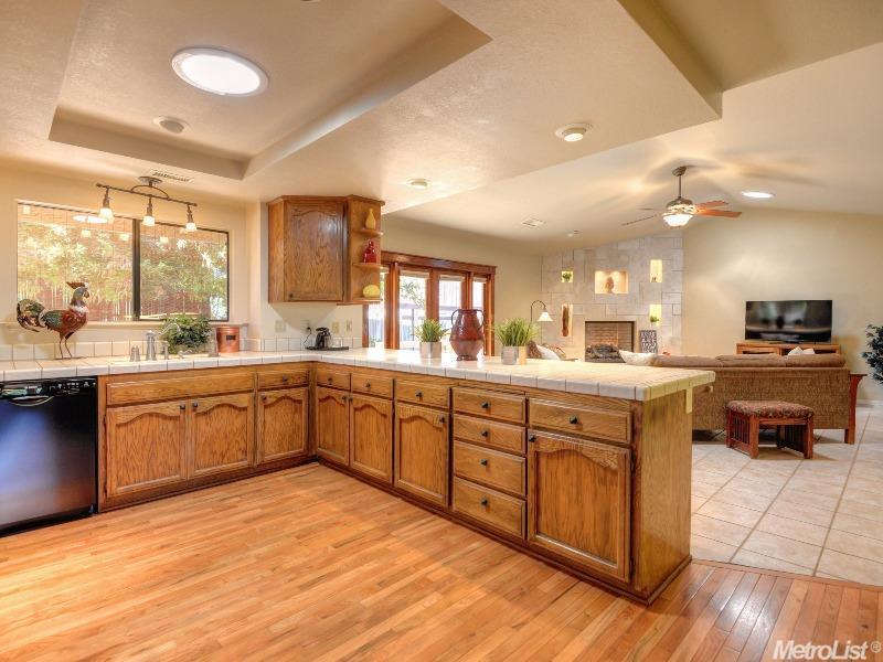100 Echo Ct, Folsom, CA 95630 photo 8