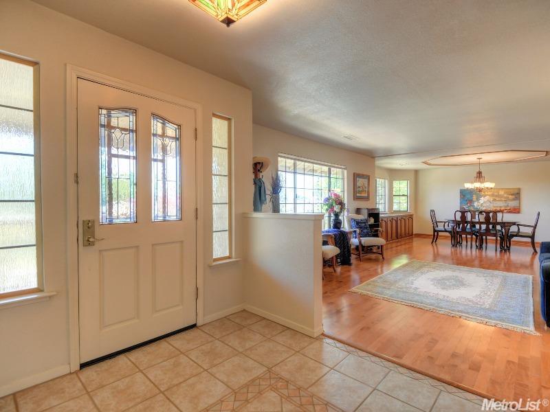100 Echo Ct, Folsom, CA 95630 photo 3