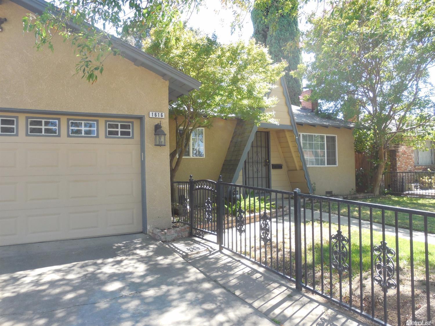 1616 Primrose Ln, Modesto, CA 95355 photo 12