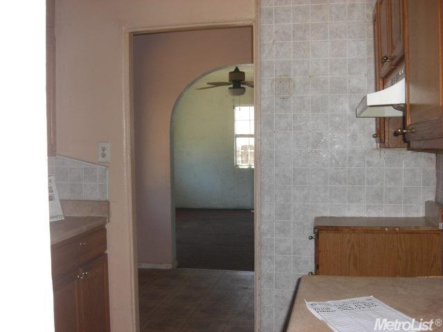 1209 Pelton, Modesto, CA 95351 photo 3