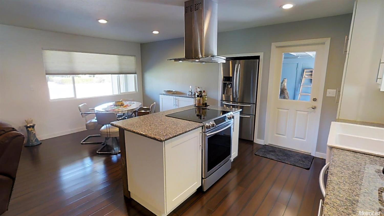 1316 Lucerne Ave, Gustine, CA 95322 photo 3