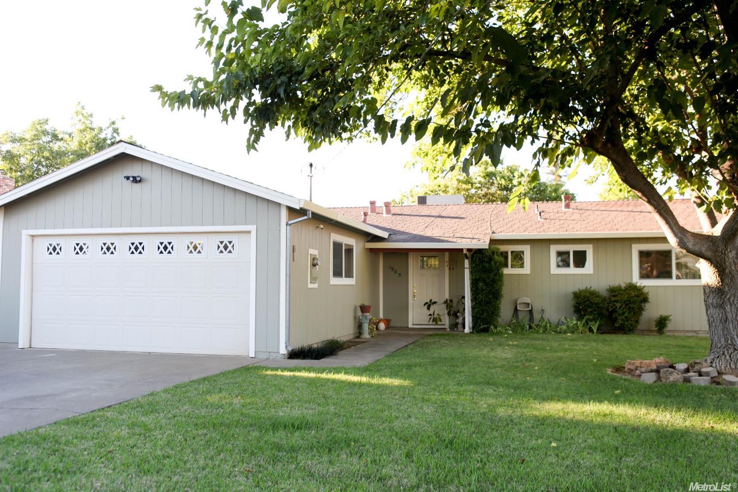 1965 16th St, Olivehurst, CA 95961 photo 1