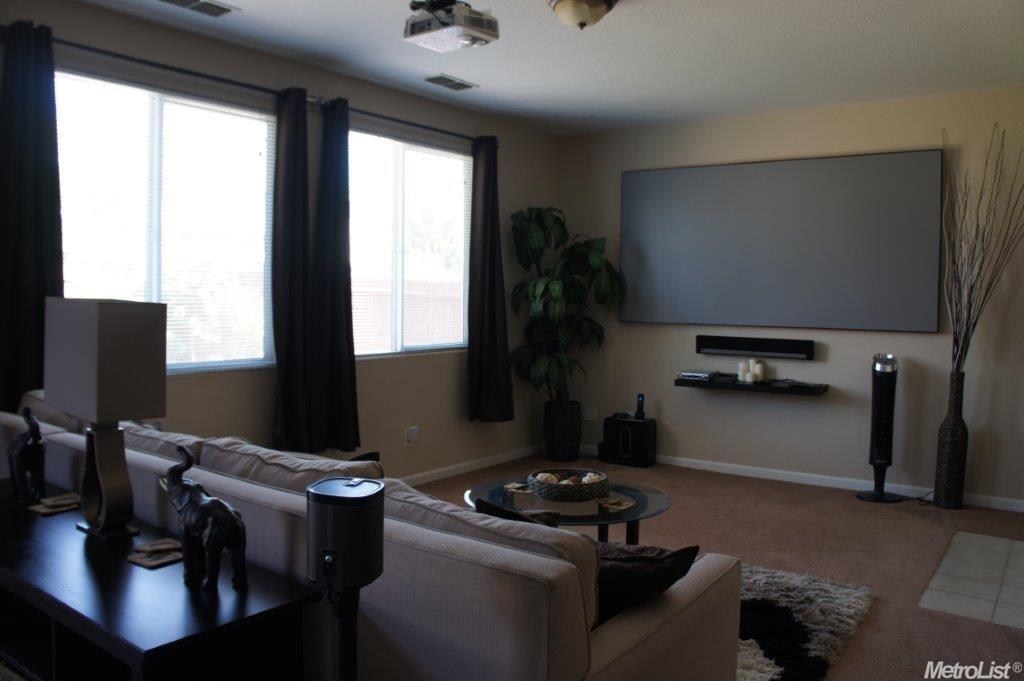 5305 Lotus Pond Way, Elk Grove, CA 95757 photo 4