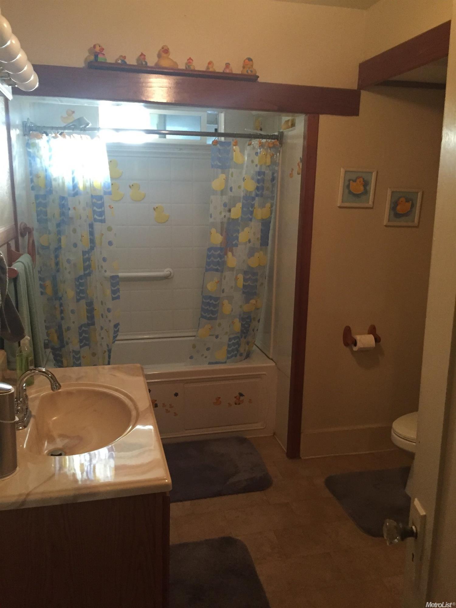 415 S Veach Ave, Manteca, CA 95337 photo 9