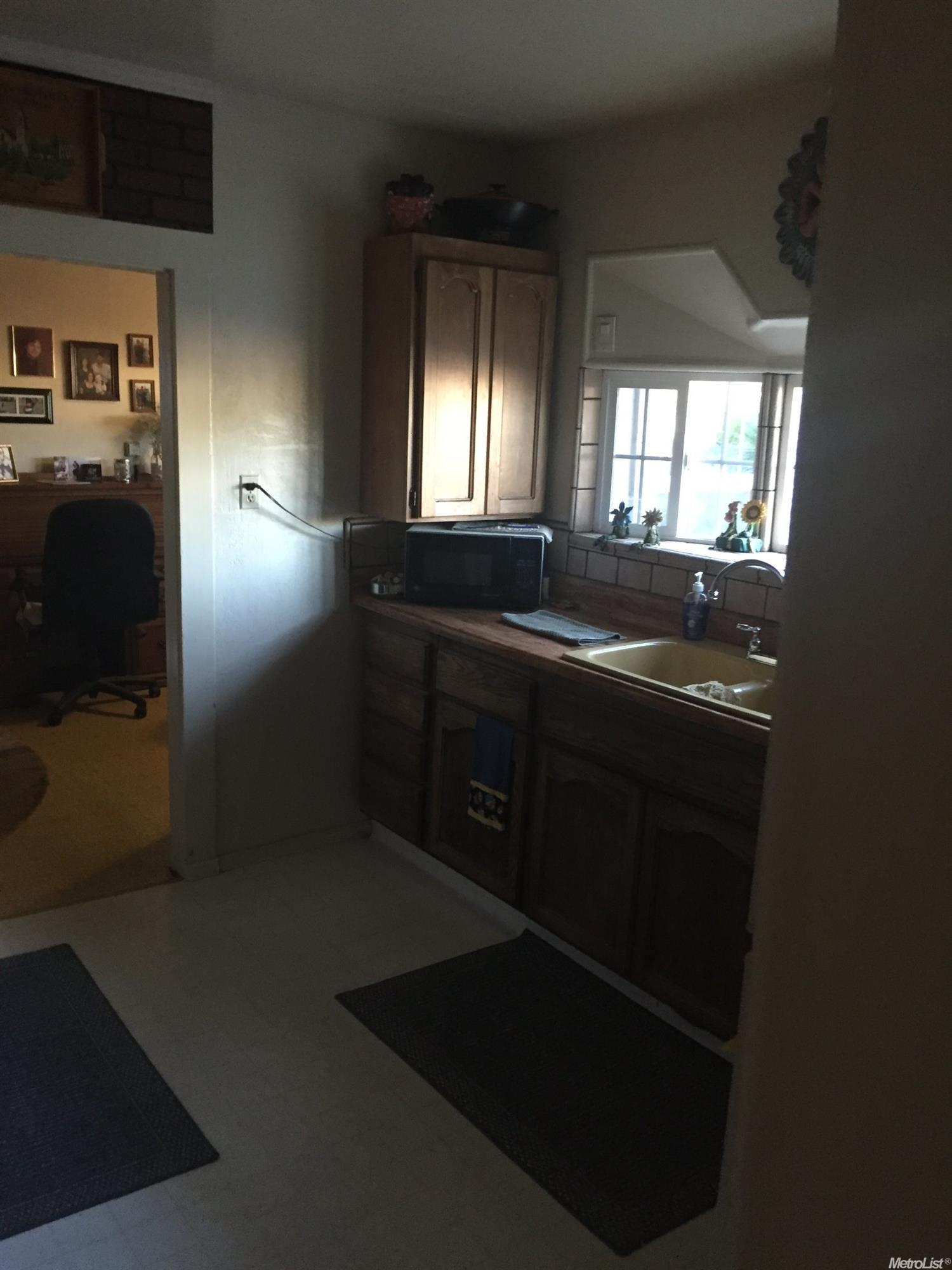 415 S Veach Ave, Manteca, CA 95337 photo 14