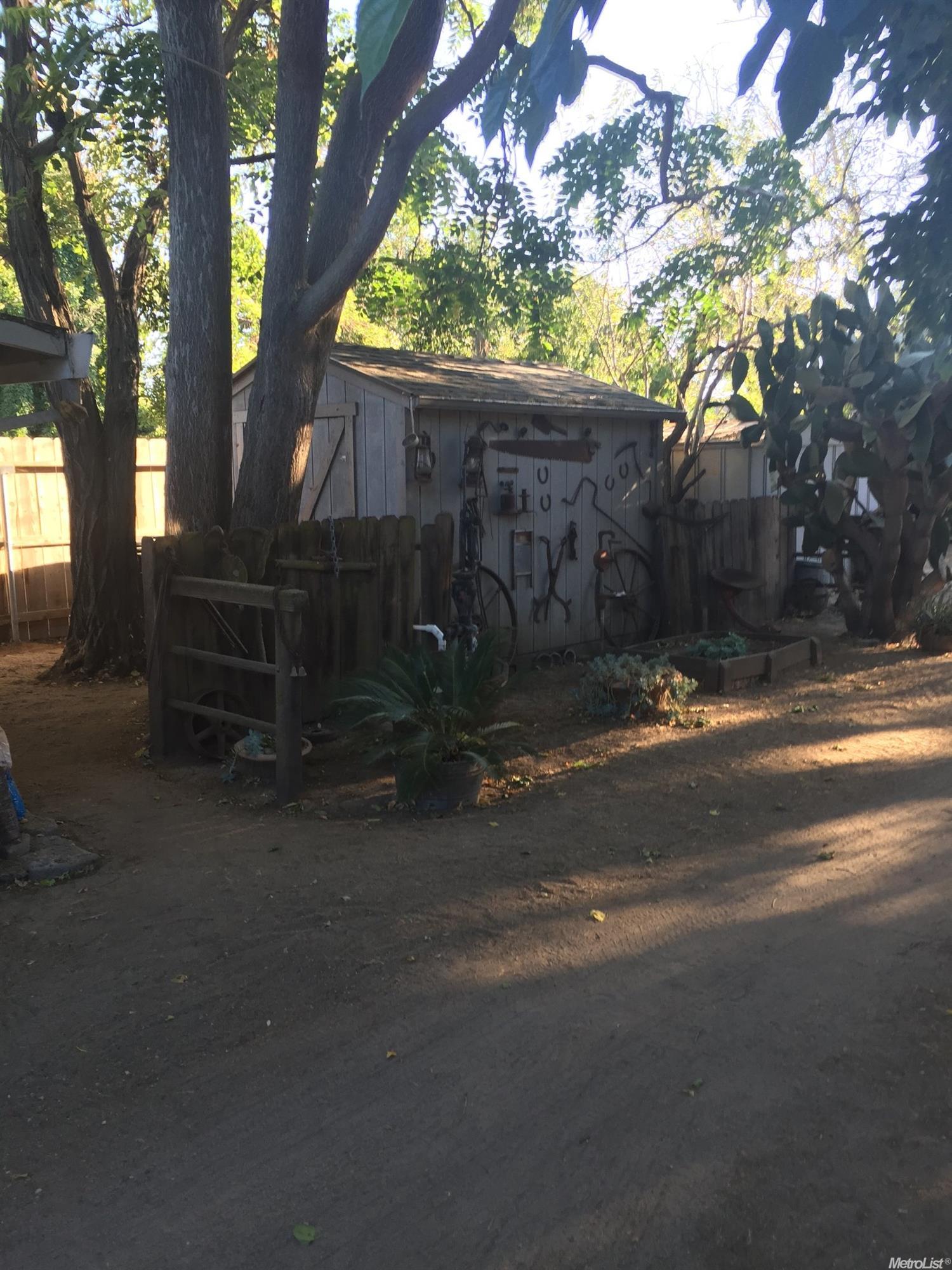 415 S Veach Ave, Manteca, CA 95337 photo 18