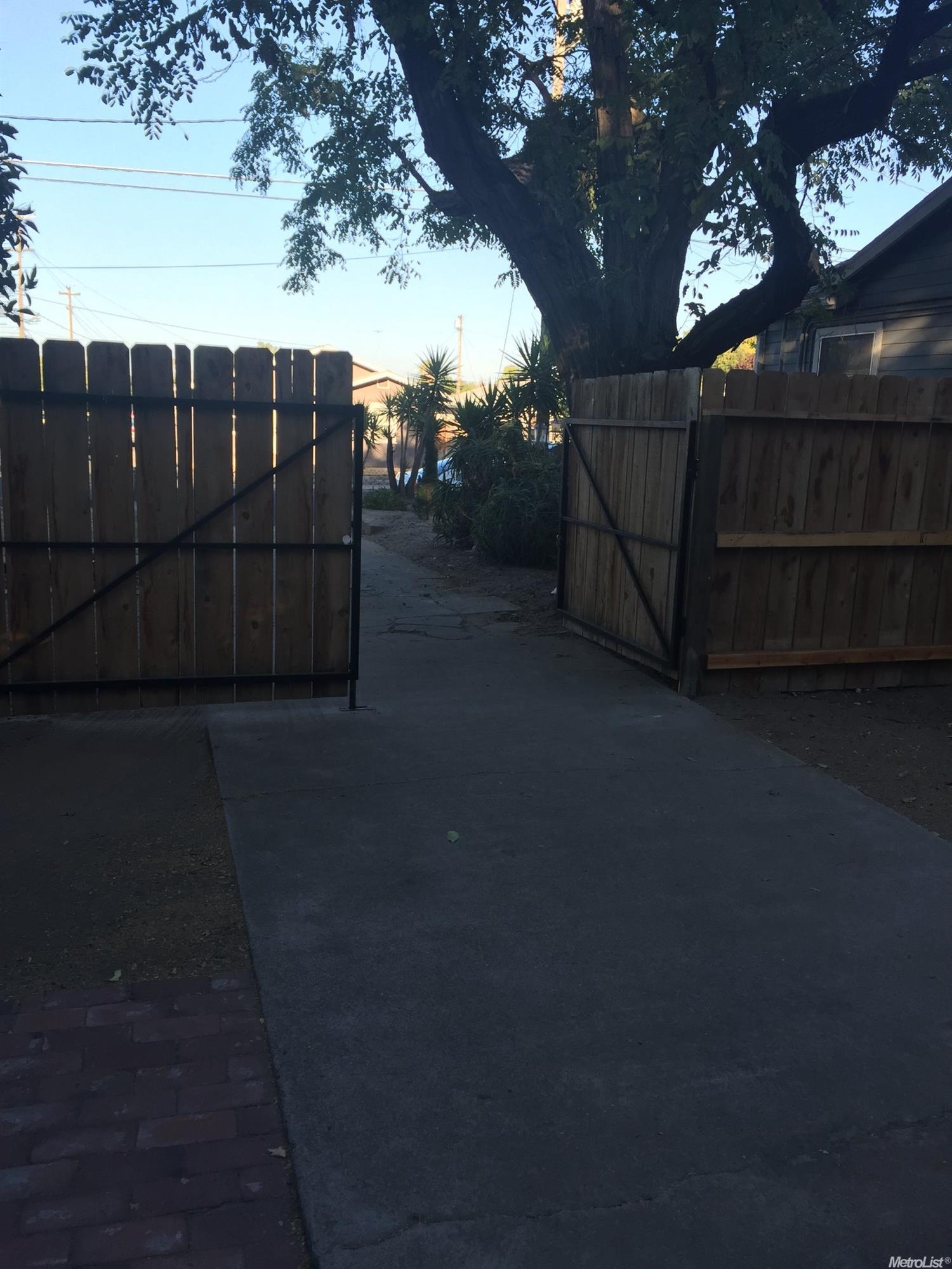415 S Veach Ave, Manteca, CA 95337 photo 21