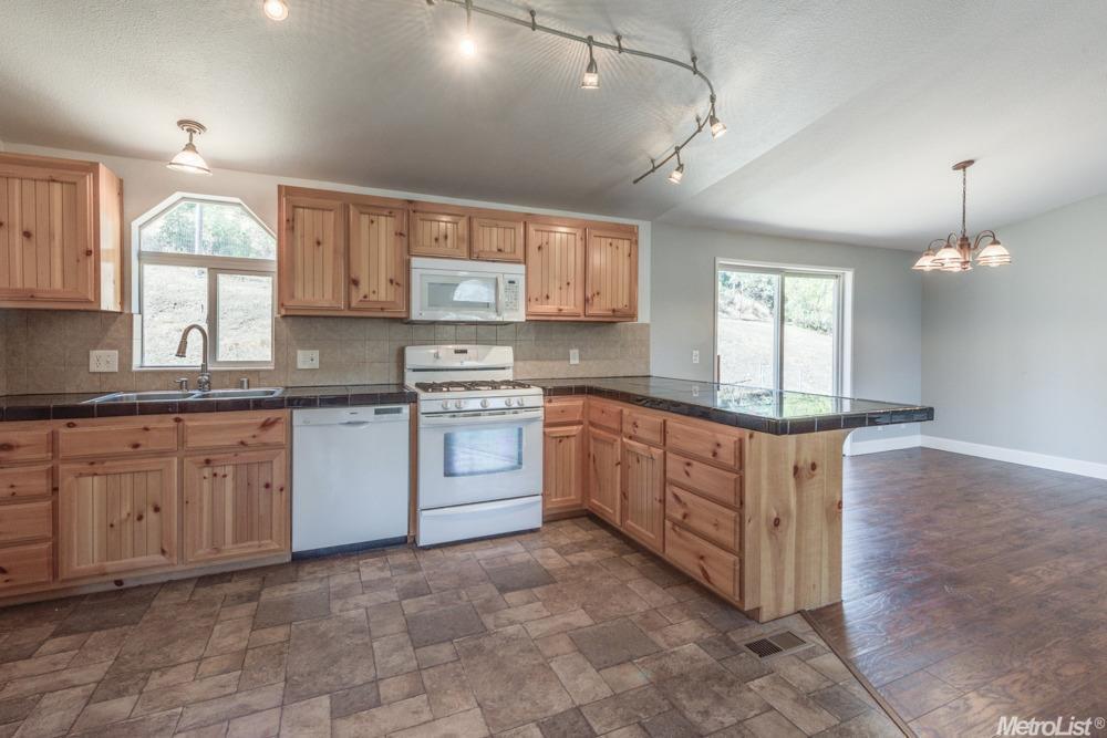 2825 Bryan Way, Placerville, CA 95667 photo 9
