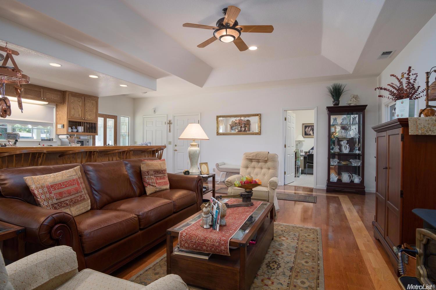 341 Lowe, Jackson, CA 95642 photo 2