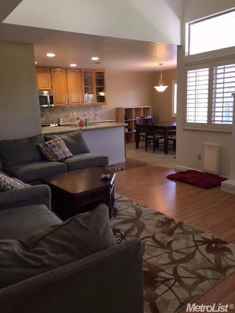 841 E Hawkeye Ave, Turlock, CA 95380 photo 2
