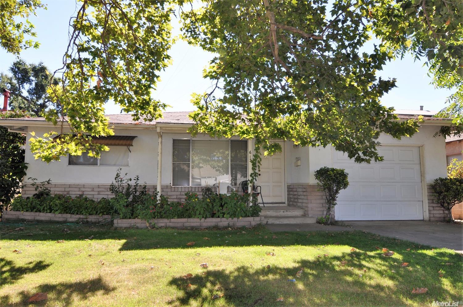 613 N Thor St, Turlock, CA 95380 photo 1