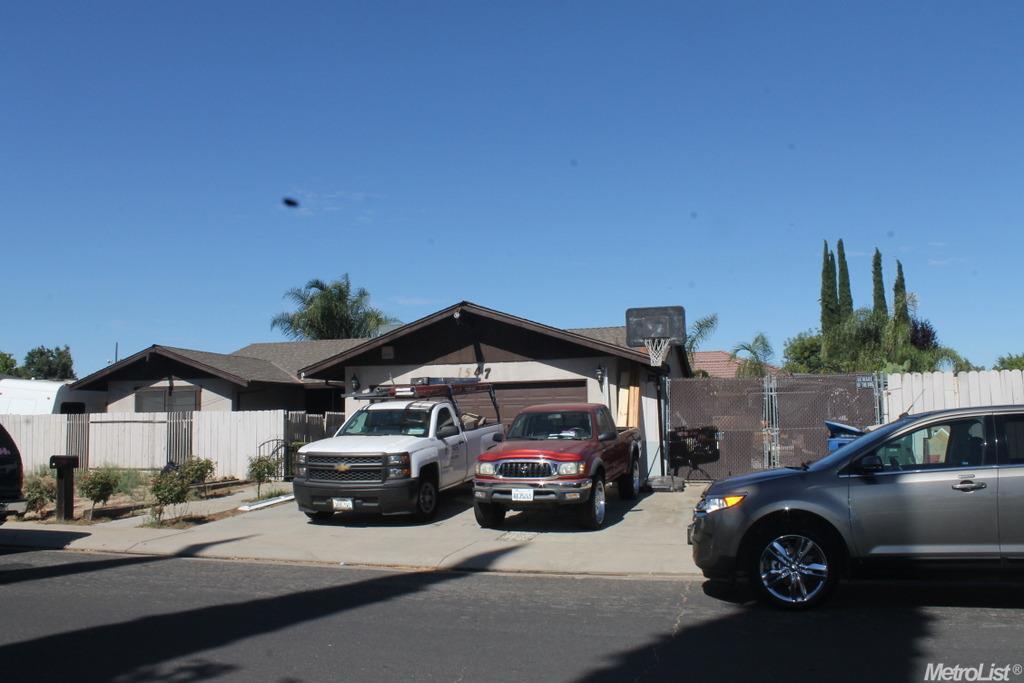 1547 Lynley Dr, Ceres, CA 95307 photo 1