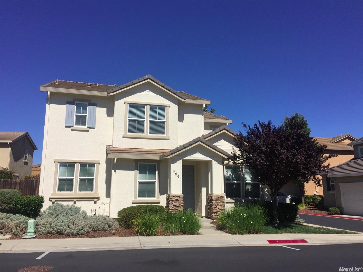 794 Courtyards Loop, Lincoln, CA 95648 photo 2