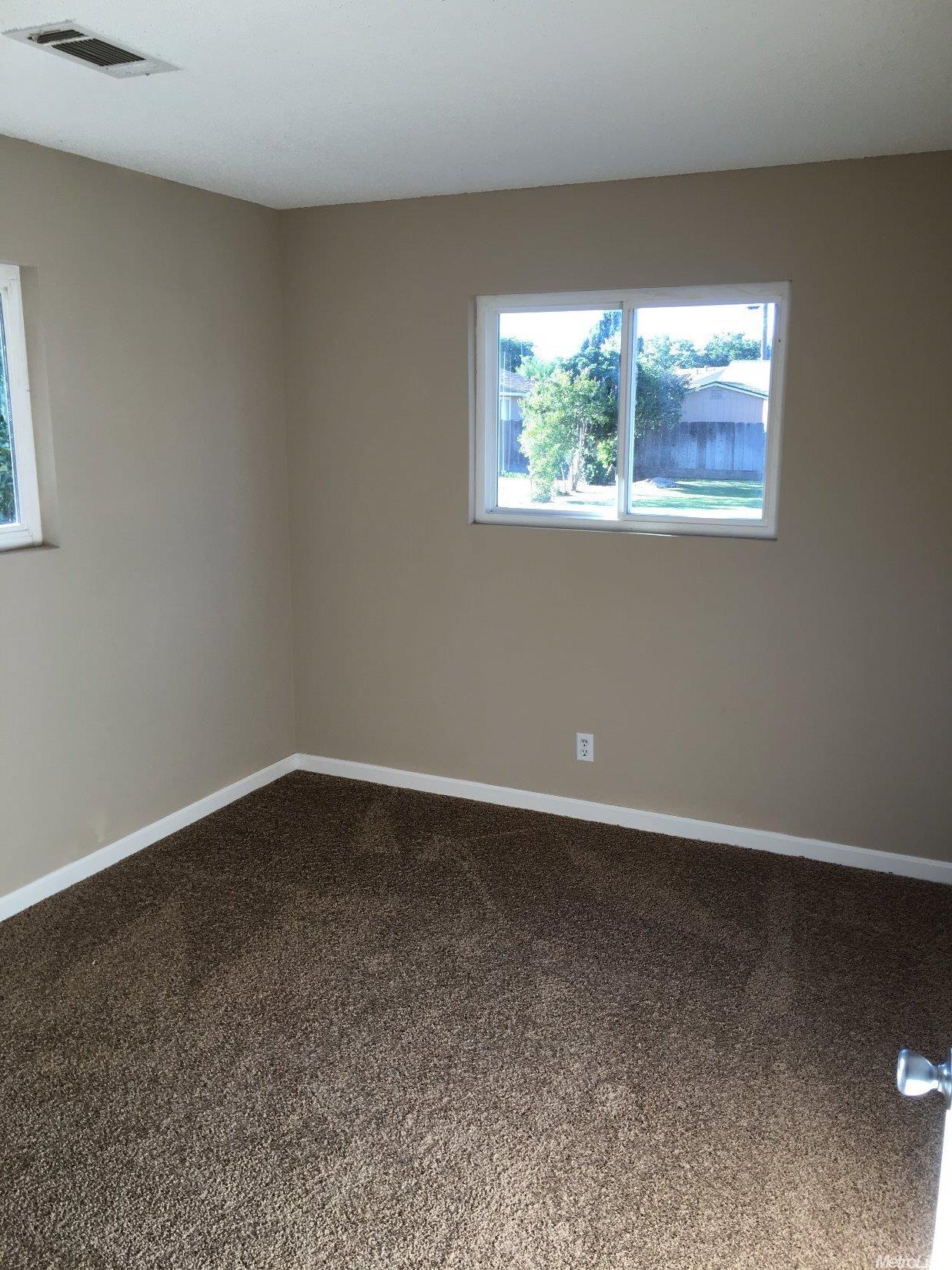1608 Couchman Ln, Modesto, CA 95355 photo 9