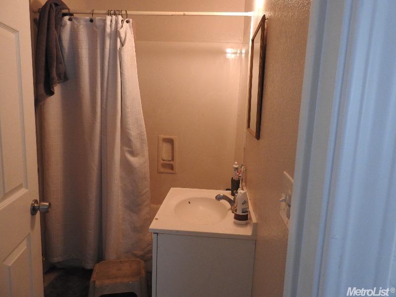 1921 Kenneth St, Modesto, CA 95351 photo 10