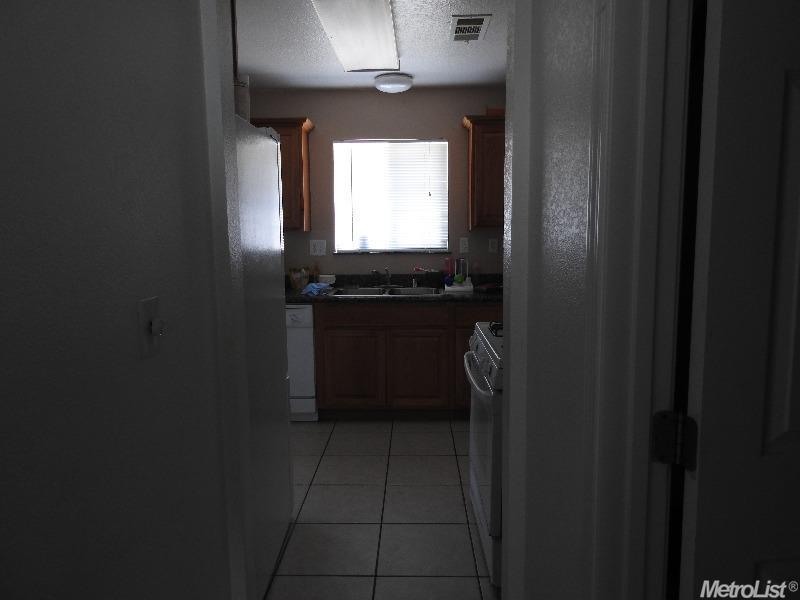 1921 Kenneth St, Modesto, CA 95351 photo 5