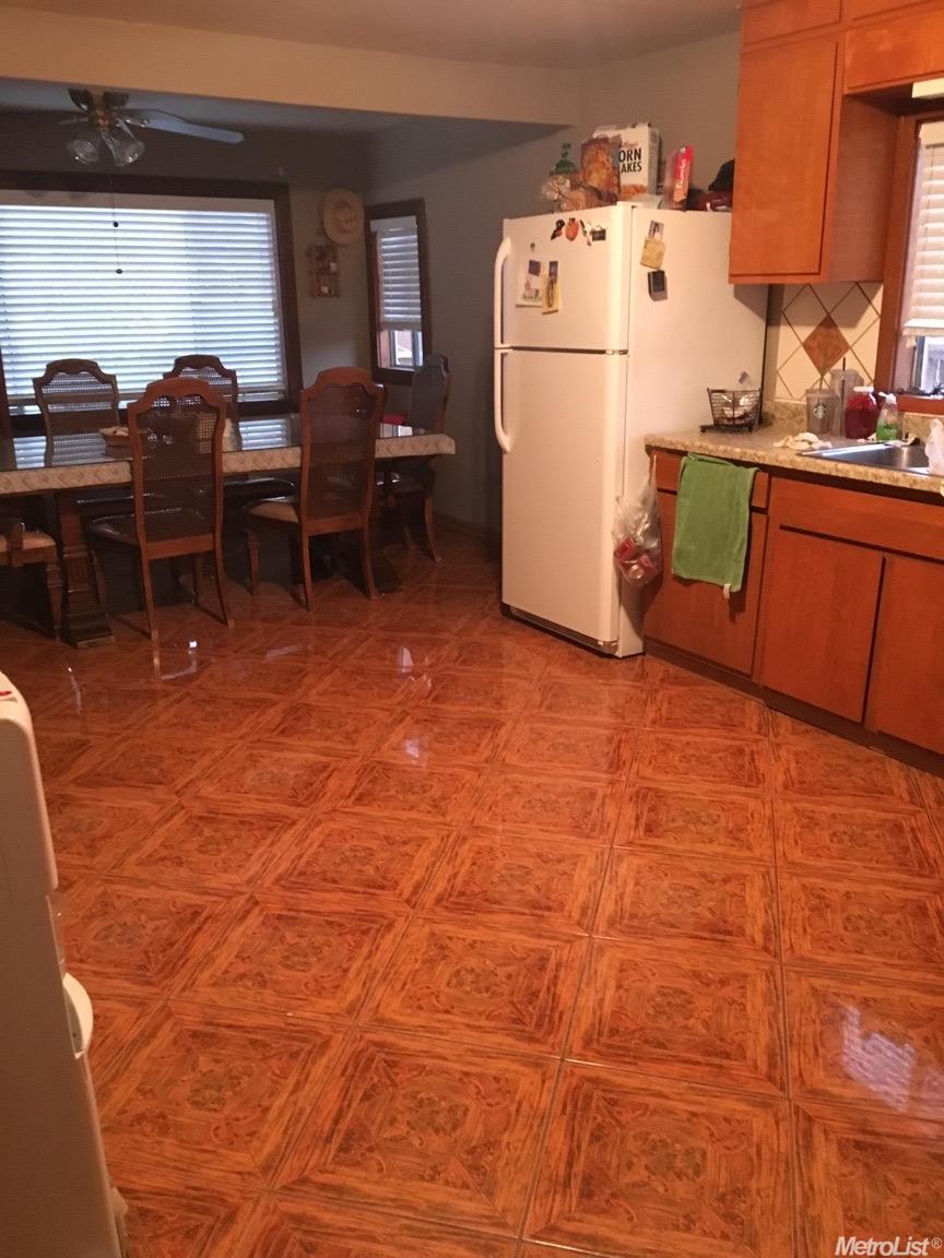 8601 Wilson St, Patterson, CA 95363 photo 4