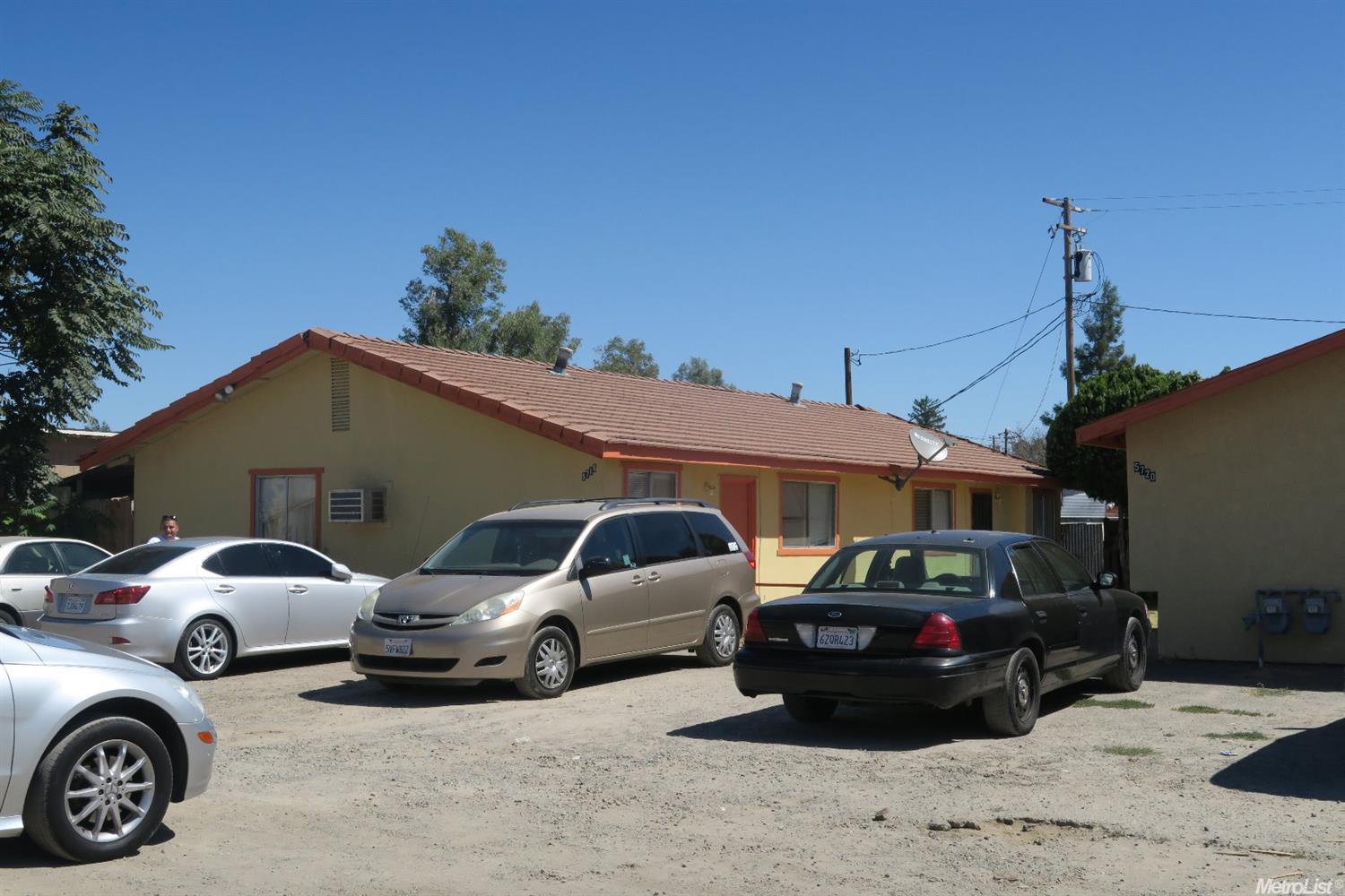 5716 8th St, Keyes, CA 95328 photo 2