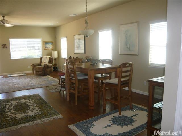 313 Eagle Dr, Ione, CA 95640 photo 2