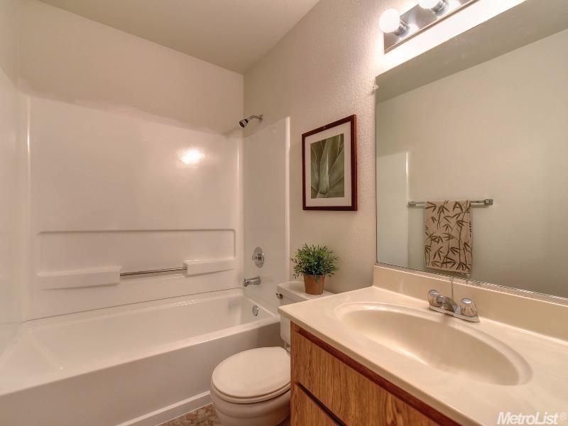 159 Pierpoint Cir, Folsom, CA 95630 photo 20