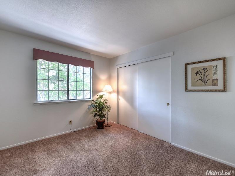 159 Pierpoint Cir, Folsom, CA 95630 photo 18