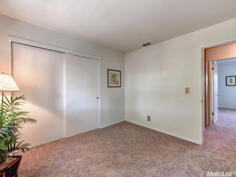 159 Pierpoint Cir, Folsom, CA 95630 photo 19