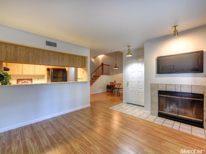 159 Pierpoint Cir, Folsom, CA 95630 photo 4