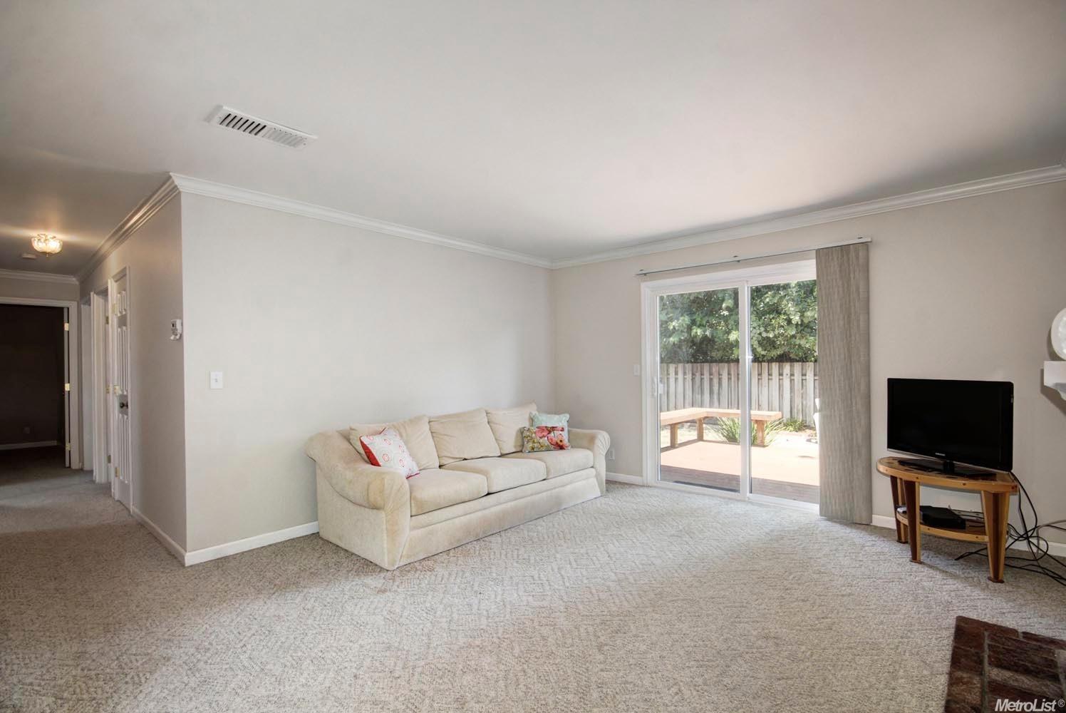 1708 Poplar Ln, Davis, CA 95618 photo 4